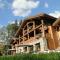 Les Chalets dAdelphine & SPA