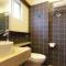 Golden Bay Holiday Inn