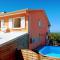 VILLA CMARGOT