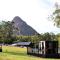 Sunshine Coast Farm Stay - Glass House Mountains