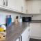 Syster Properties Serviced Accommodation Leicester 5 Bedroom House Glen View - Leicester