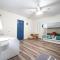 Newly Renovated 3br2ba Duplex with private Dock - Key Colony Beach