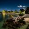 Newly Renovated 3br2ba Duplex with private Dock - Key Colony Beach