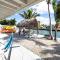 Newly Renovated 3br2ba Duplex with private Dock - Key Colony Beach