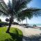 Newly Renovated 3br2ba Duplex with private Dock - Key Colony Beach