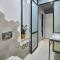 ORANGEHOMES Unique design 3 bathrooms flat