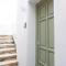 Theasis Suites