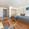 Avenis Hotel