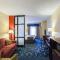 Comfort Suites East Lincoln - Mall Area