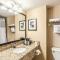 Comfort Inn & Suites Alexandria West