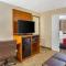 Comfort Suites Oakbrook Terrace near Oakbrook Center