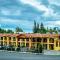 Crossroads Inn - Downtown Sacramento