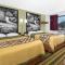 Super 8 by Wyndham Antigo