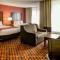 Comfort Suites Airport
