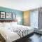 Sleep Inn & Suites Dunmore