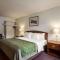 Rodeway Inn & Suites Cherokee On the River