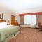 Ramada by Wyndham Des Moines Tropics Resort & Conference Ctr