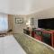 Comfort Inn University