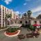 Knotts Hotel