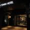 Slow Town Hotel-Glowing