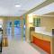 Suburban Studios Charlotte - Executive Park