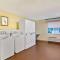 Suburban Studios Charlotte - Executive Park