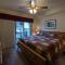 3 Br- Sleeps 8 with Jetted Tub - No CF - Crested Butte