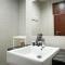 Elegant Studio at West Vista Apartment with City View By Travelio