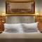 H10 Corregidor Boutique Hotel
