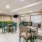 Aspire Hotel and Suites