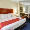 Comfort Suites Outlet Center