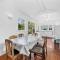 Blue Gate Cottage - Waikanae Beach Holiday Home