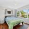 Blue Gate Cottage - Waikanae Beach Holiday Home