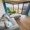 Maxs Beachside Holiday Home