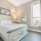 5BR Penthouse Steps to the Streetcar & FQ