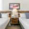 5BR Penthouse Steps to the Streetcar & FQ