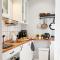 Courthouse Apartments Slavi