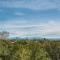 Foothills Retreat- Patios, Rooftop Deck, Quiet, 2BR