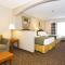 Days Inn & Suites by Wyndham La Crosse-Onalaska