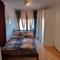 Quiet apartment close to town