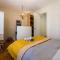 JUNGLE KEYWEEK Townhouse with terrace and garden