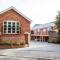 The Gatehouse by Grandeur Property - Poole