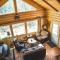 Denali Wild Stay - Bear Cabin with Hot Tub and Free Wifi, Private, sleep 6