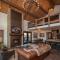 Relax in Luxury - Two Large Patios, Jacuzzi, Indoor Outdoor Fireplace