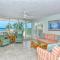 LaPlaya 201C Breathtaking Gulf panorama from this corner end unit with a private stairway to the beach - لونغبوت كي