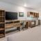WoodSpring Suites Detroit Farmington Hills