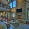 Firefly Farmhouse - Riverfront Modern 2 Bedroom w loft