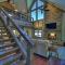 Firefly Farmhouse - Riverfront Modern 2 Bedroom w loft