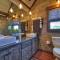 Firefly Farmhouse - Riverfront Modern 2 Bedroom w loft