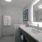 Holiday Inn Express - Milwaukee Downtown by IHG